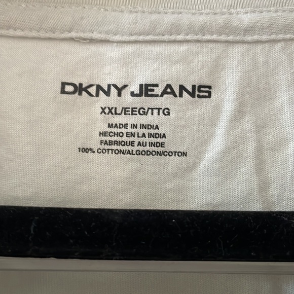 DKNY JEANS Men's T-Shirt, 100% Cotton Skull Tee, Short Sleeve Top Size XXL - Picture 2 of 5